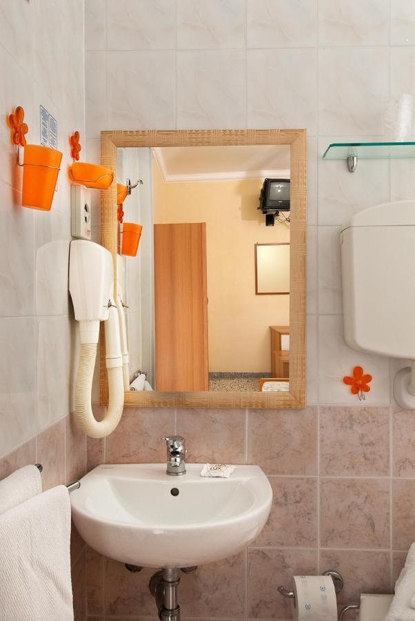 Hotel Grappoli Rimini Extérieur photo