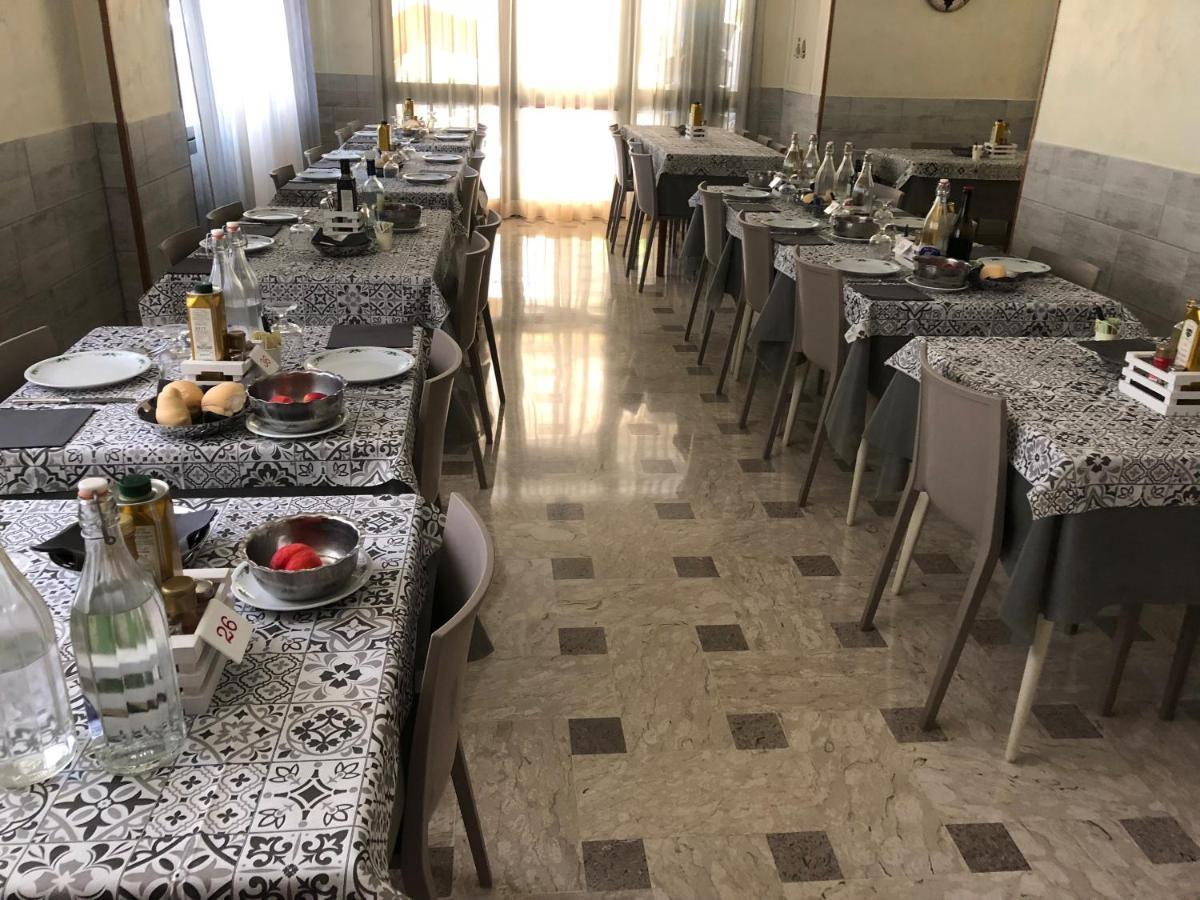 Hotel Grappoli Rimini Extérieur photo